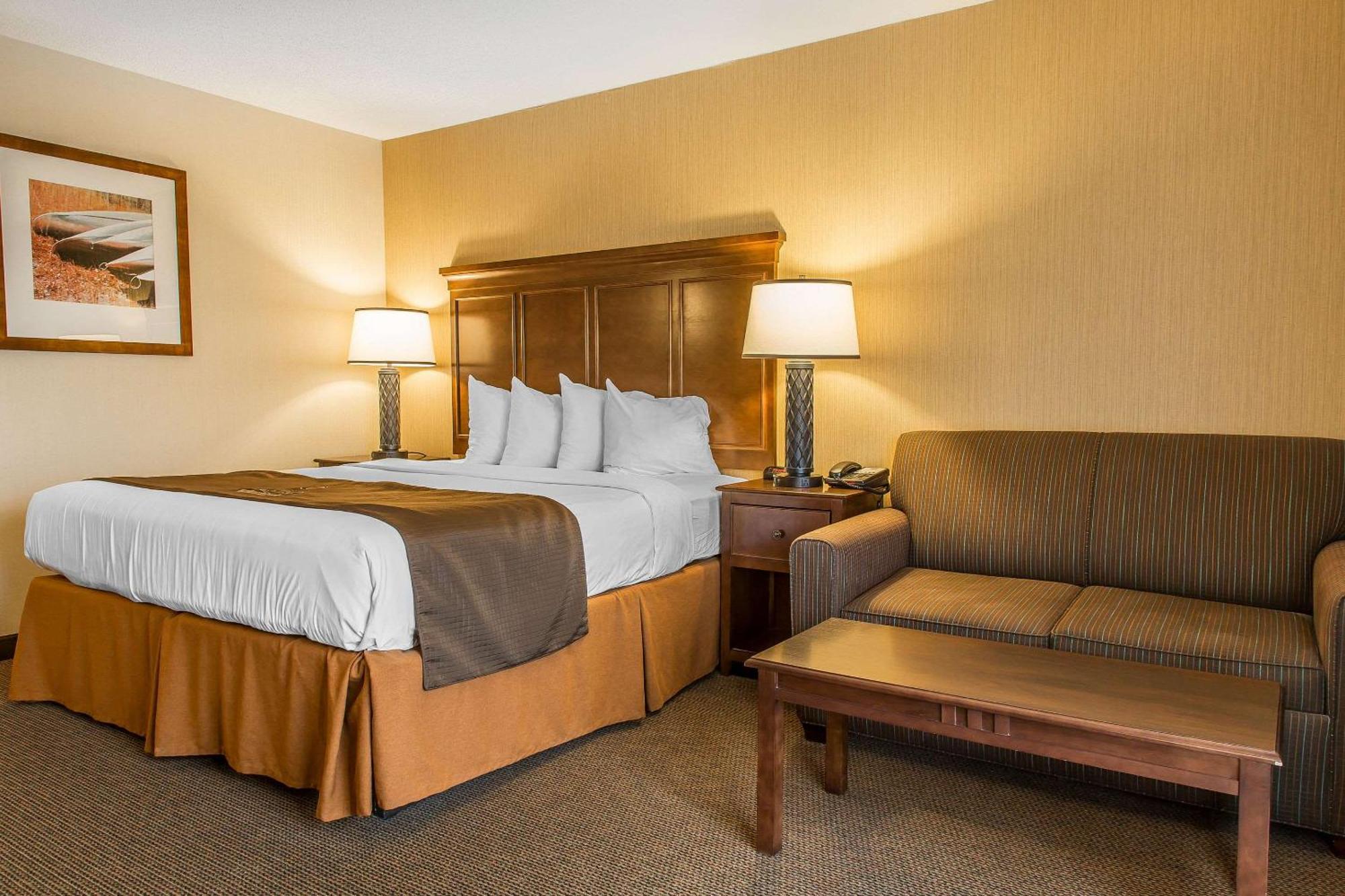 The Black Swan Lee - Lenox, Ascend Hotel Collection Экстерьер фото