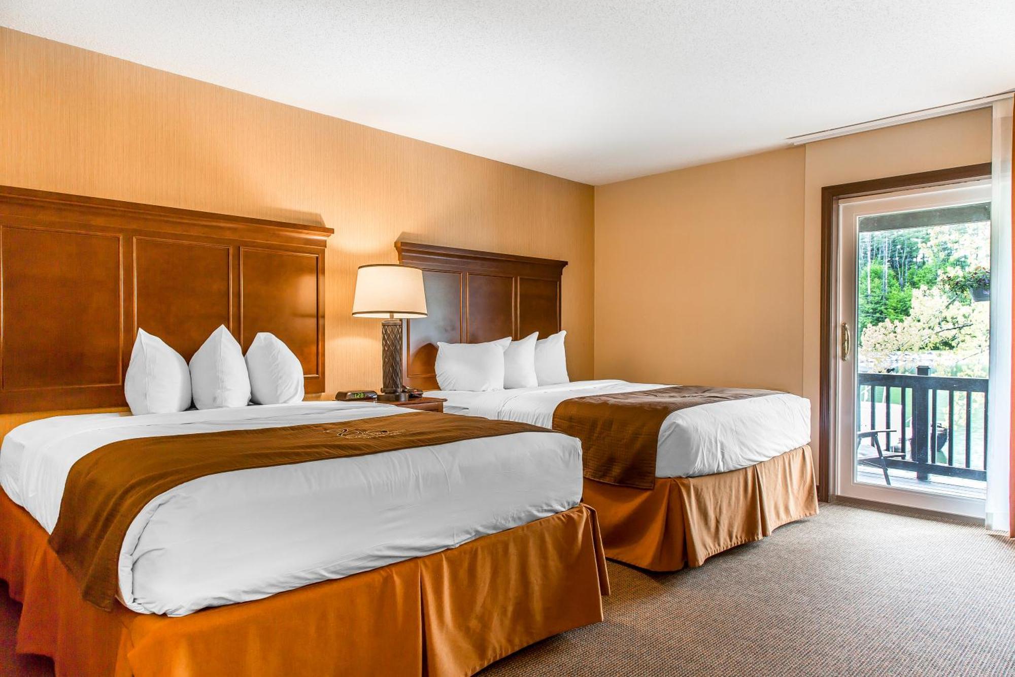 The Black Swan Lee - Lenox, Ascend Hotel Collection Экстерьер фото